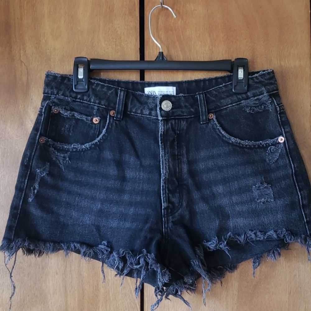 Zara black wash cut off shorts Sz 6
